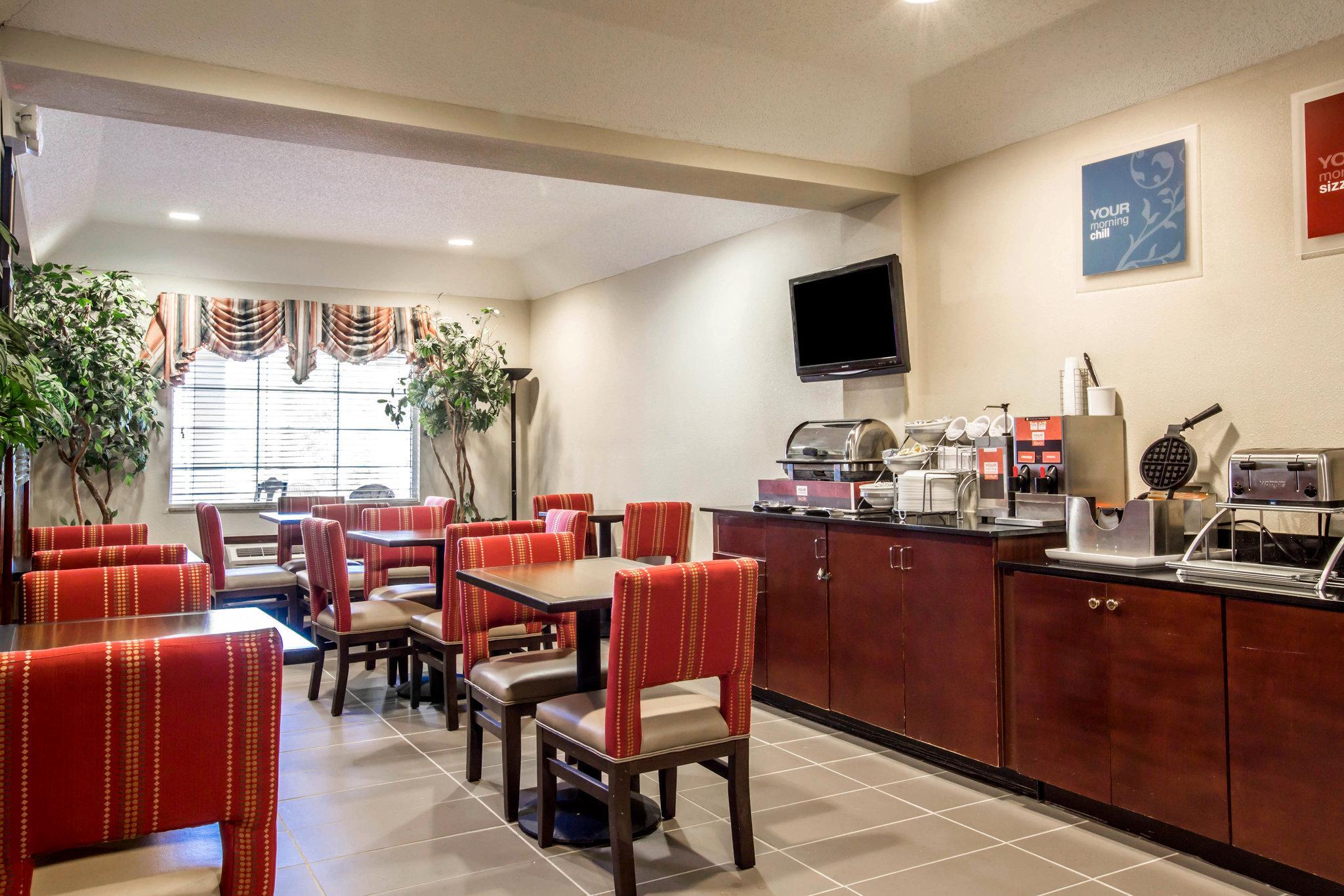 יופאלה Comfort Suites מראה חיצוני תמונה