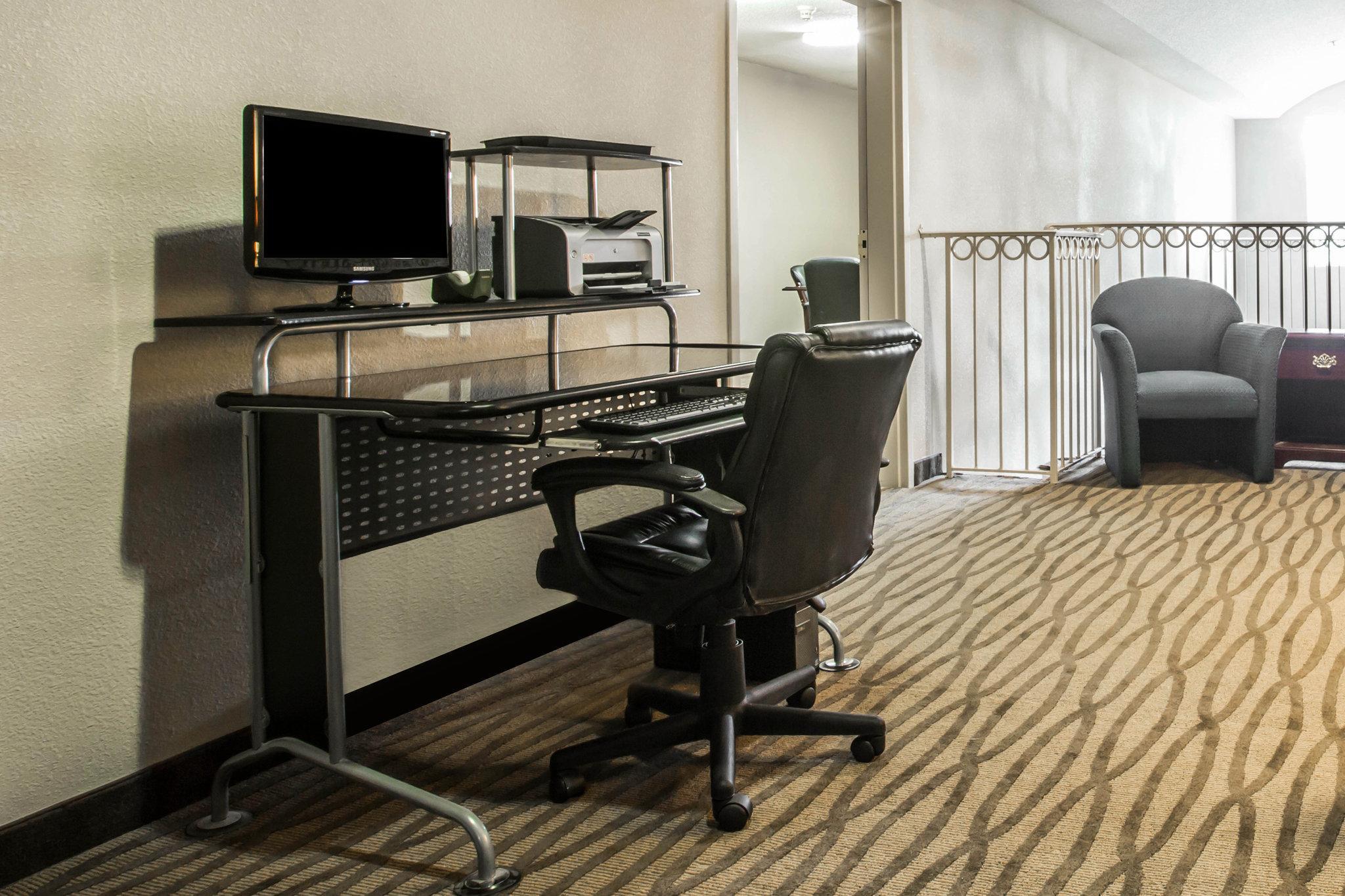יופאלה Comfort Suites מראה חיצוני תמונה
