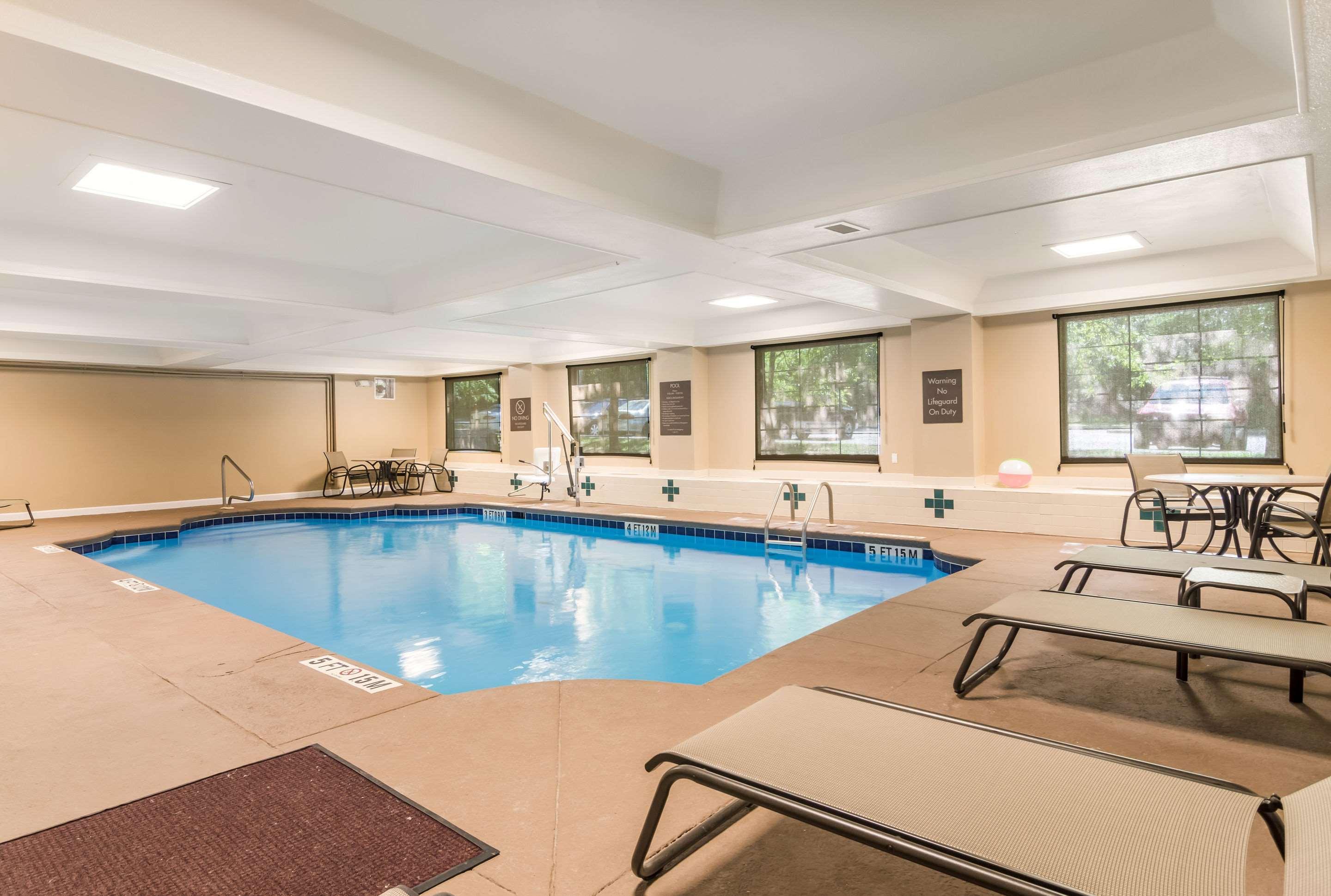 יופאלה Comfort Suites מראה חיצוני תמונה