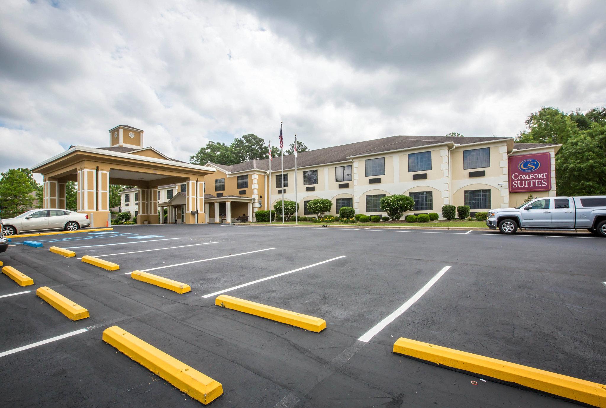 יופאלה Comfort Suites מראה חיצוני תמונה